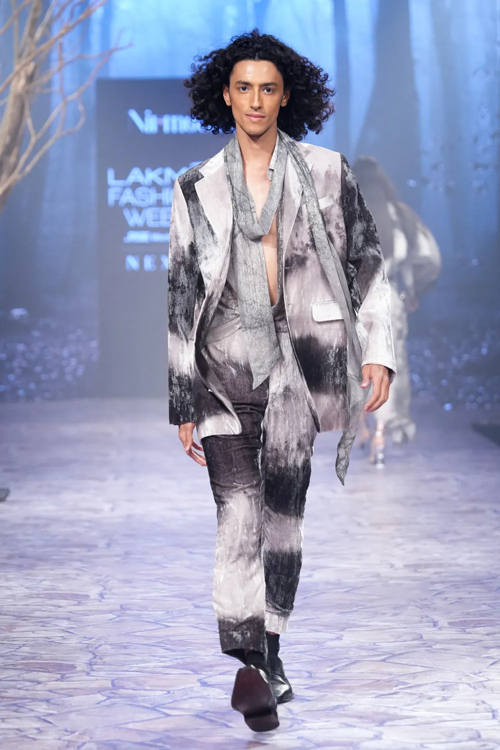 Landscape Print Velvet Blazer