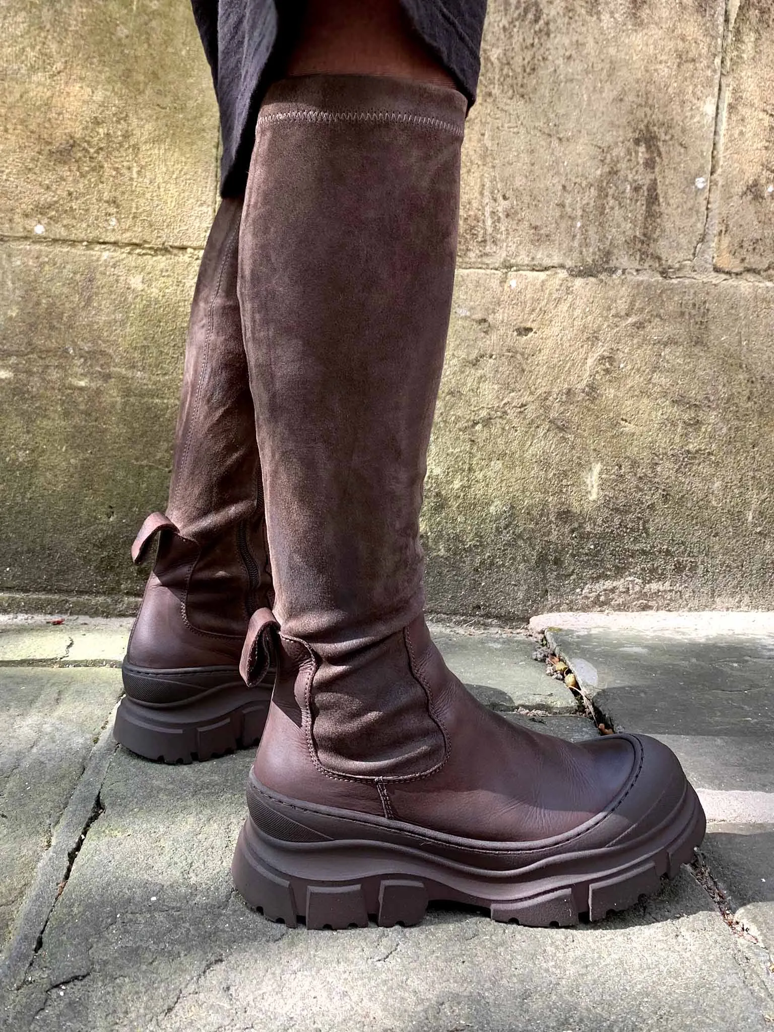 Lofina Knee High Chocolate Long Stretch Boots