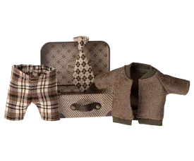 Maileg Miniature Mouse Jacket, Pants & Tie in Suitcase – Grandpa