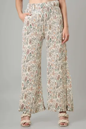Seamless Floral Pleated Ladies Bottom Wear